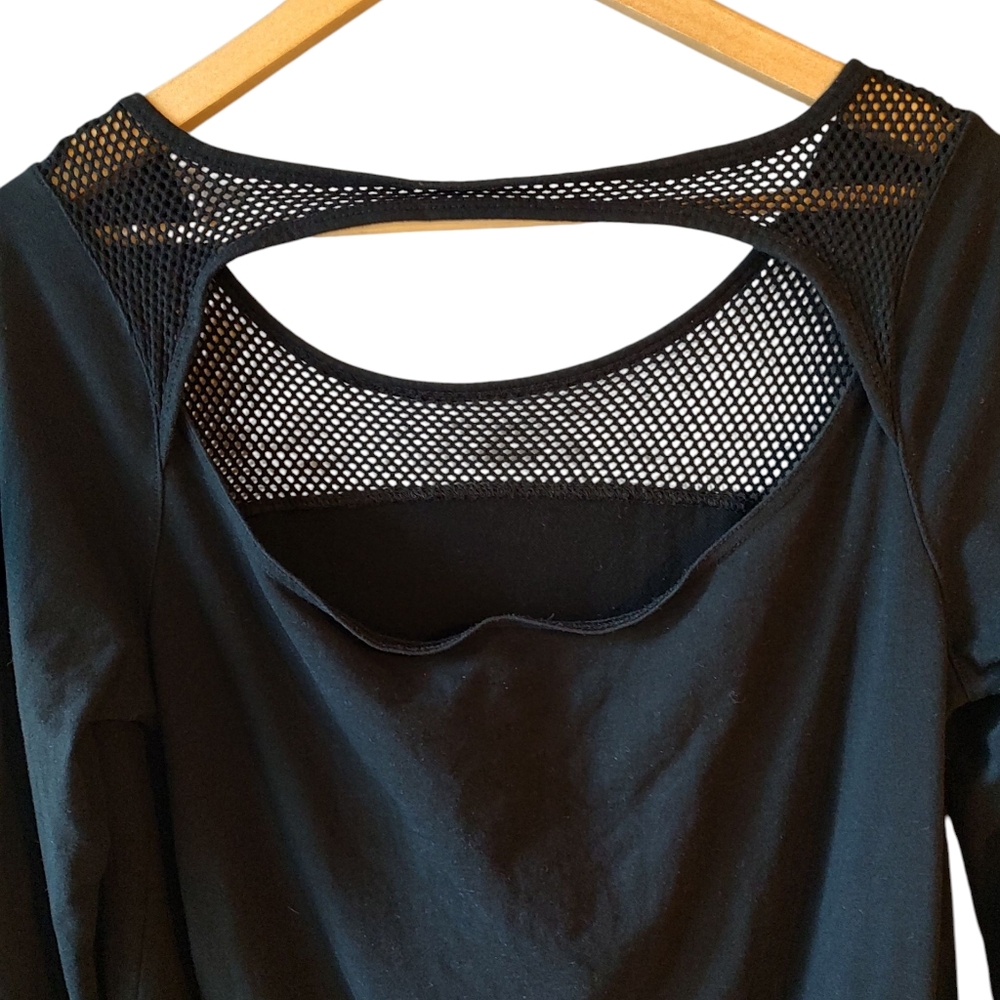 Fabletics Black Weston Sweatshirt with Mesh Panels and Thumbholes Size Medium - Picture 7 of 10